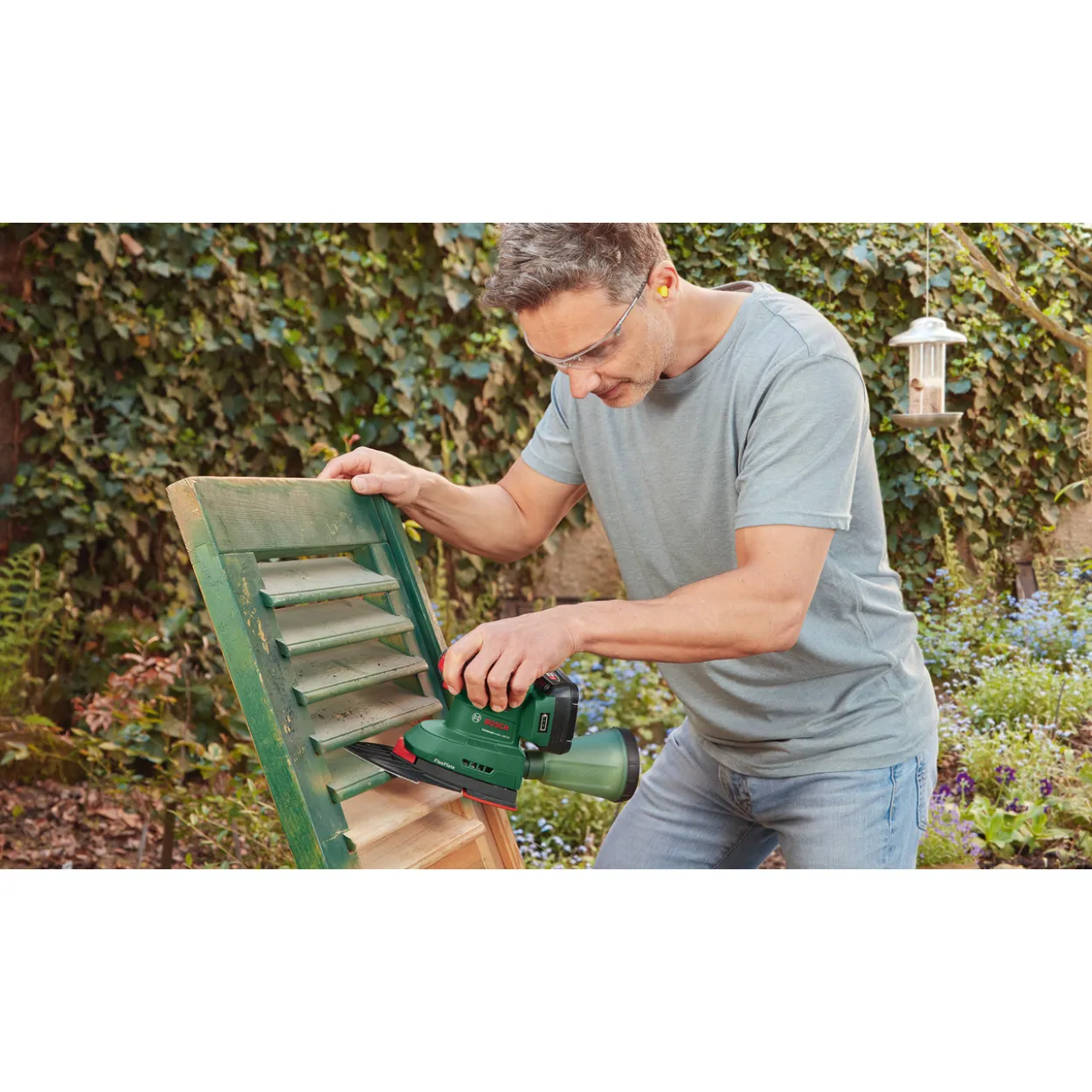 Akkuhiomakone Bosch UniversalSander 18V-10 Solo (ei sis. akkua ja laturia)