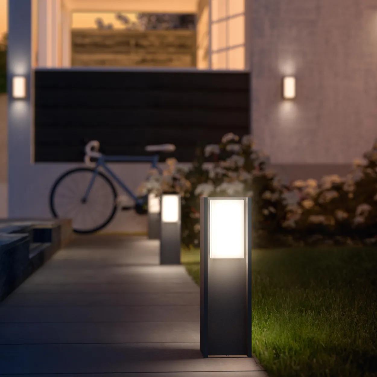 Jalustavalaisin Philips Hue Turaco ulkokäyttöön 9W 230V, antrasiitti