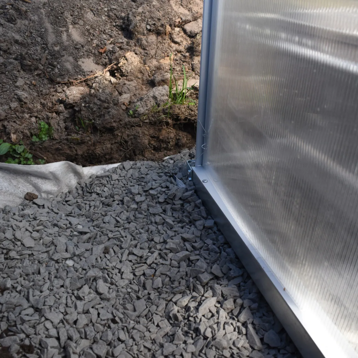 Kasvihuone Green Land 2,3 m², musta runko