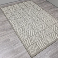 Matto Village's 200 x 290 cm Cube ruskea
