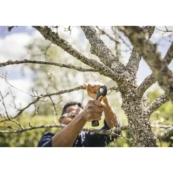 Puutarha- ja retkisaha taitettava Fiskars Plus SW68