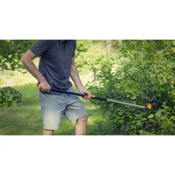 Puutarhan monitoimileikkuri Fiskars PowerGear™X UPX82