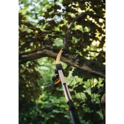 Puutarhan monitoimileikkuri Fiskars PowerGear™X UPX82