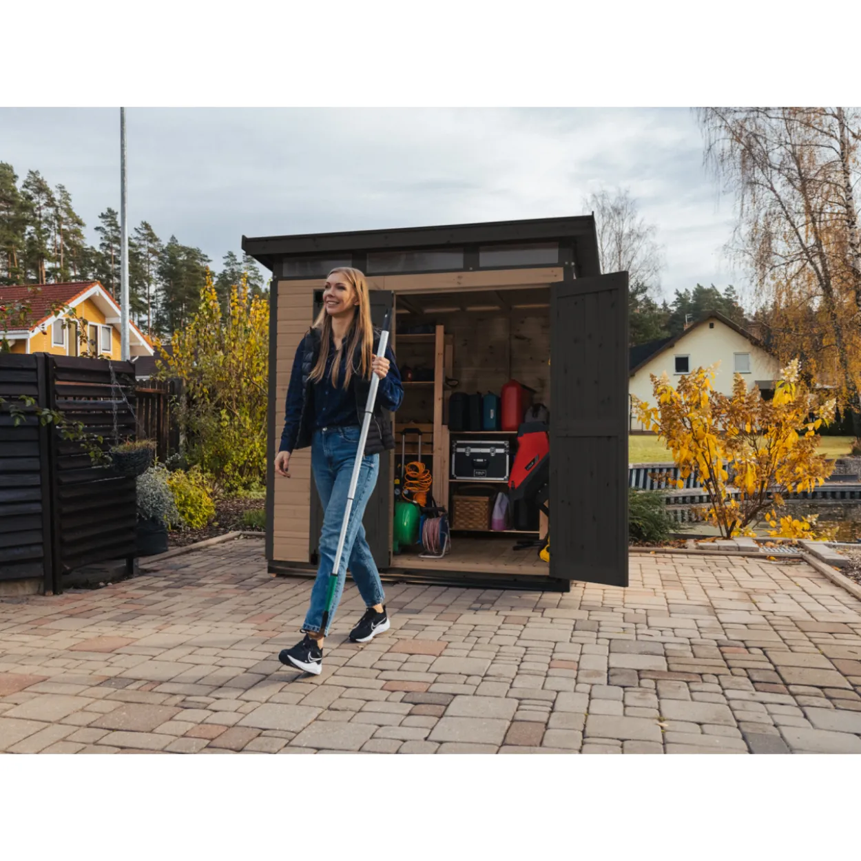 Puutarhavaja Upyard Strongbox L, 203 x 163 x 225 cm, ruskea/musta