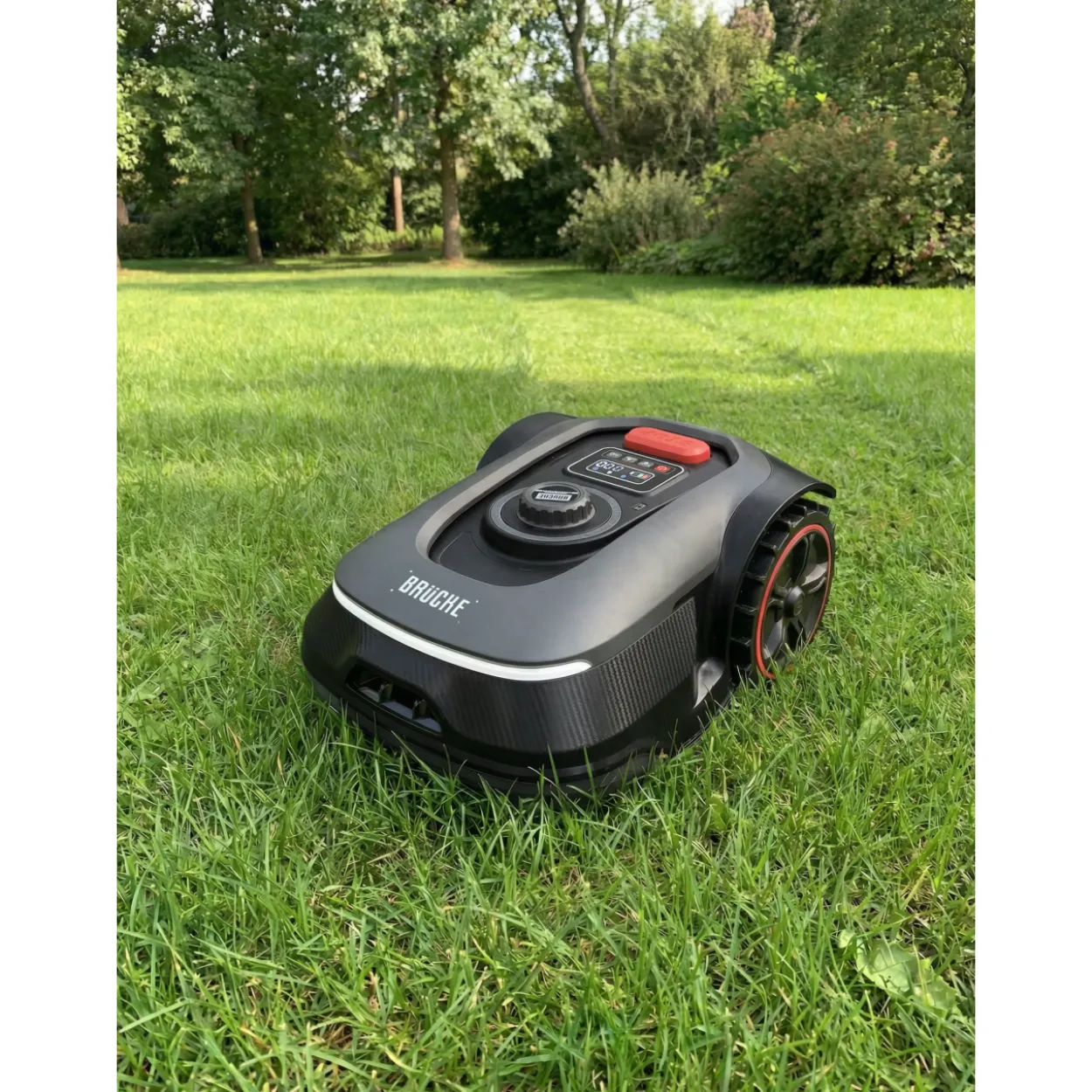 Robottiruohonleikkuri Brücke RM1200BT