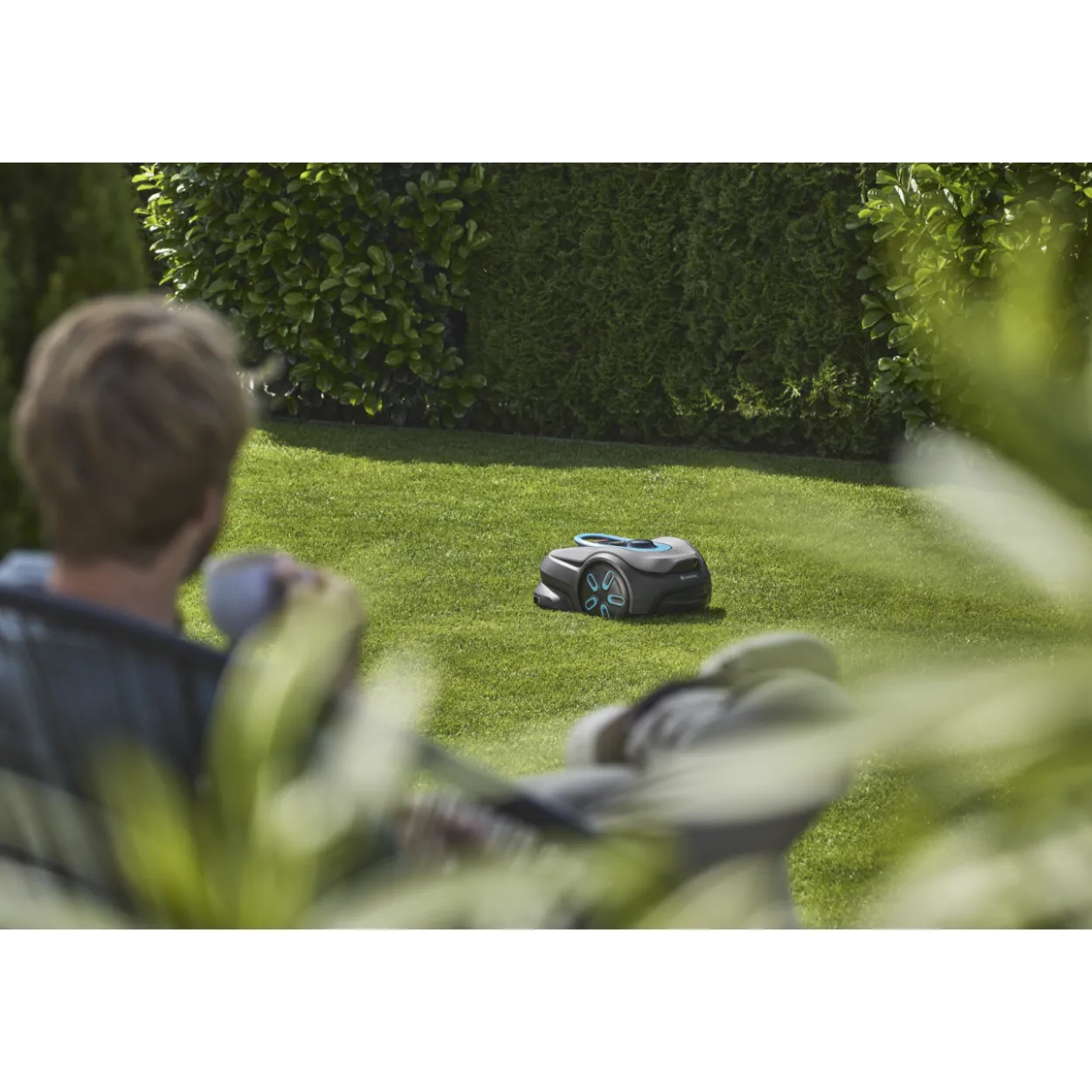 Robottiruohonleikkuri Gardena smart SILENO sense 400, rajalangaton