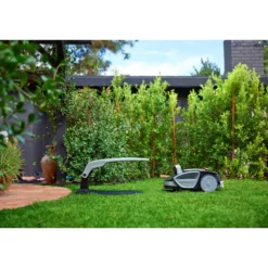 Robottiruohonleikkuri Sunseeker V3 600m² rajalangaton